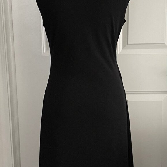 THEORY BLACK DRAPED SLEEVELESS SHEATH DRESS - SIZE MEDIUM - Picture 9 of 10